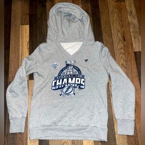 Tamp Bay Lightning 2021 Stanley cup Sweatshirt. Women’s cut. Size small.